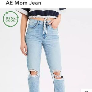 Ae light wash mom jeans barely worn